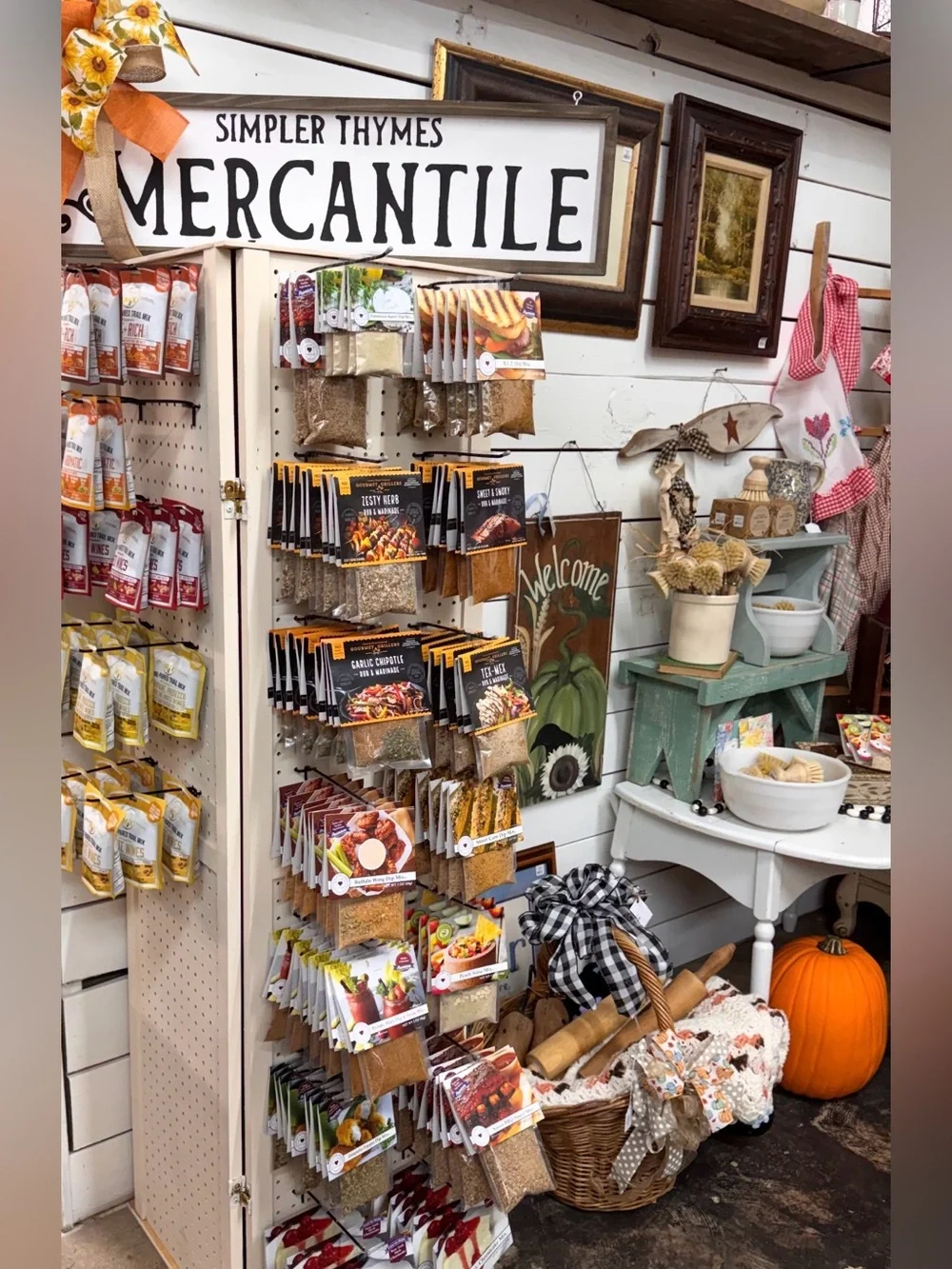 Cleburne Tx Antique AlleyTHIS WEEKEND STFLORAL.COM @Gems SEE MAP Cleburne TX